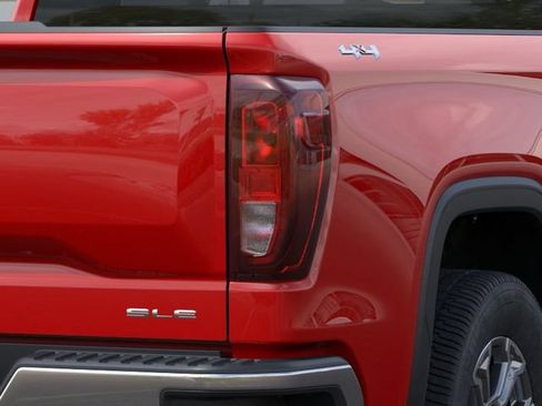 New 2026 GMC Sierra 1500 SLE AWD/4WD image 11