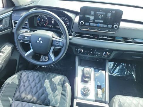 Used 2023 Mitsubishi Outlander SEL 40th Anniversary image 16