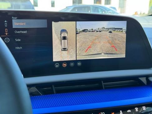 New 2025 Cadillac Optiq Sport 1 w/ LPO, ONYX Package image 30