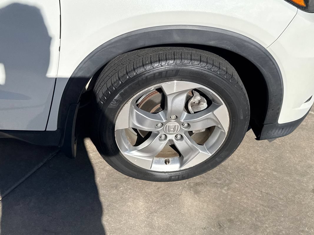 Used 2017 Honda HR-V EX image 15