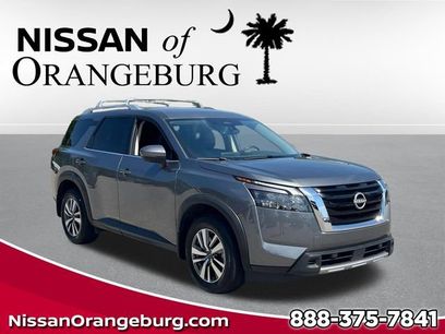 Used 2025 Nissan Pathfinder SL