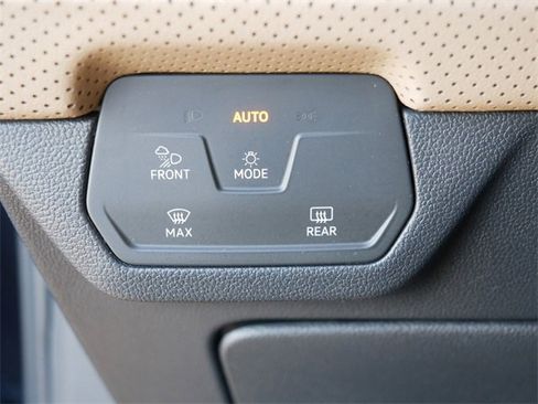 Certified 2024 Volkswagen Atlas Cross Sport SE image 23