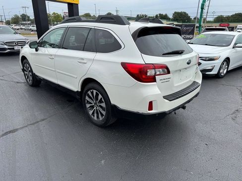Used 2017 Subaru Outback 2.5i Limited image 3