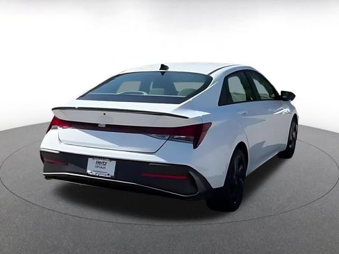 Used 2026 Hyundai Elantra Sport FWD image 12