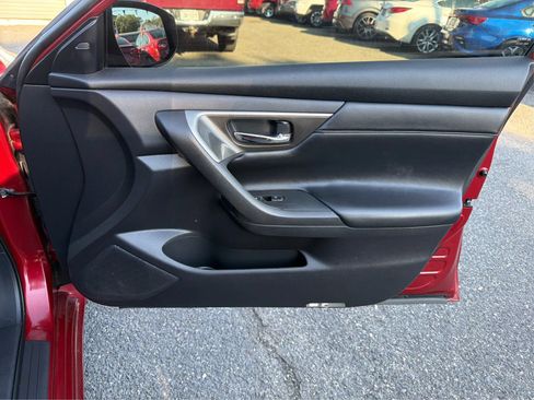 Used 2015 Nissan Altima 2.5 SL w/ Technology Package FWD image 25