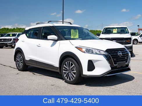 Used 2023 Nissan Kicks SV w/ Interior Electronics Package FWD image 8