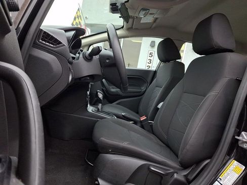 Used 2015 Ford Fiesta SE image 16