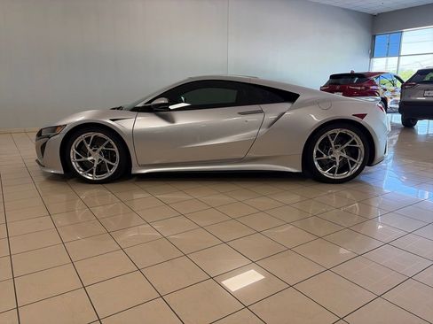 Used 2017 Acura NSX AWD/4WD image 4