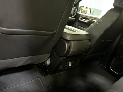 Used 2025 GMC Sierra 1500 SLT image 21