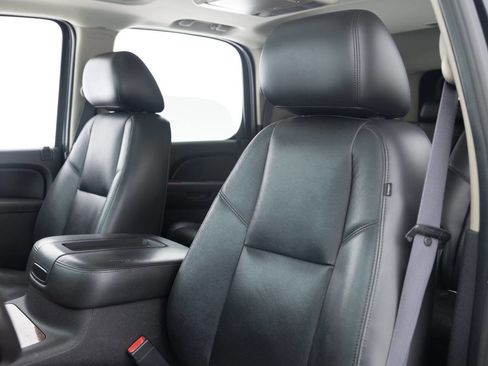 Used 2011 Chevrolet Tahoe LTZ AWD/4WD image 29