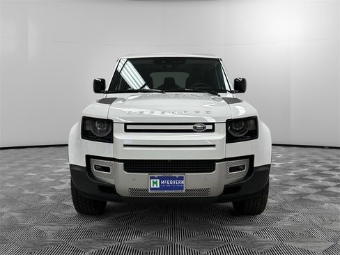 Used 2025 Land Rover Defender 110 S image 8