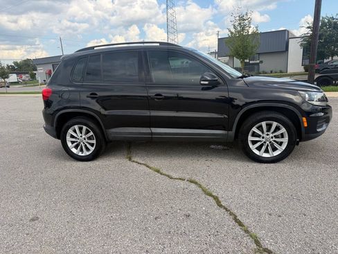 Used 2018 Volkswagen Tiguan Limited FWD image 24