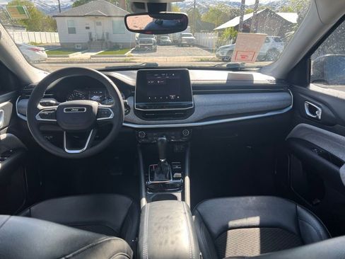 Used 2022 Jeep Compass Latitude AWD/4WD image 7