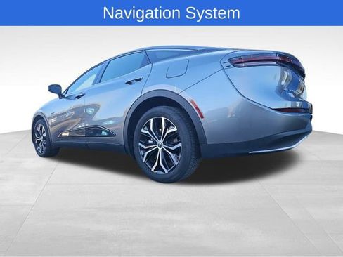 Used 2025 Toyota Crown XLE image 3