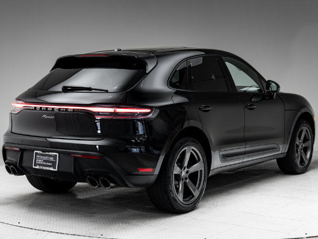 Certified 2026 Porsche Macan AWD/4WD image 34