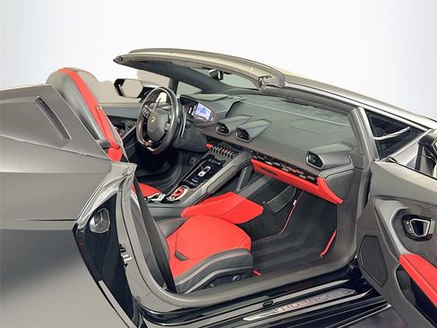 Used 2023 Lamborghini Huracan EVO image 27