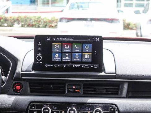Used 2025 Honda Pilot Touring image 19