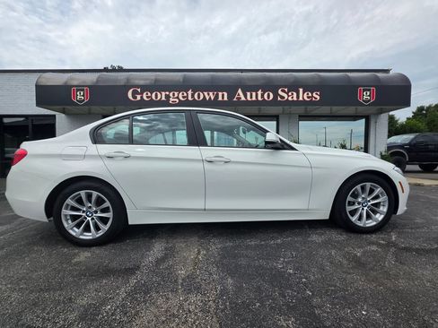 Used 2017 BMW 320i xDrive Sedan AWD/4WD image 34