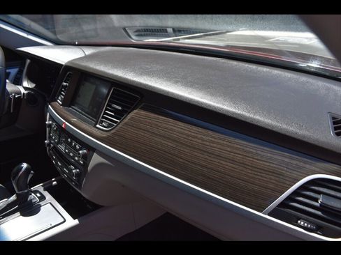 Used 2015 Hyundai Genesis 3.8 RWD image 33