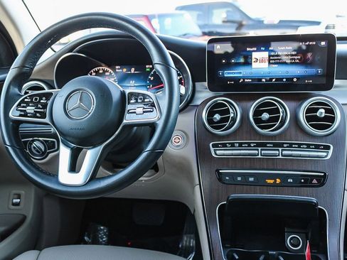 Used 2020 Mercedes-Benz GLC 300 image 14