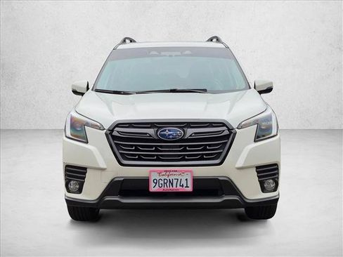 Used 2023 Subaru Forester Limited w/ Popular Package #2 AWD/4WD image 3