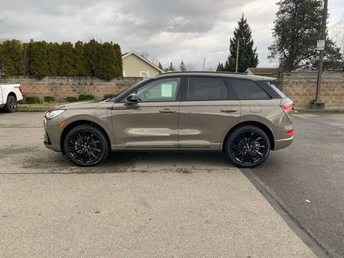 New 2025 Lincoln Corsair Grand Touring w/ Equipment Group 302A image 2