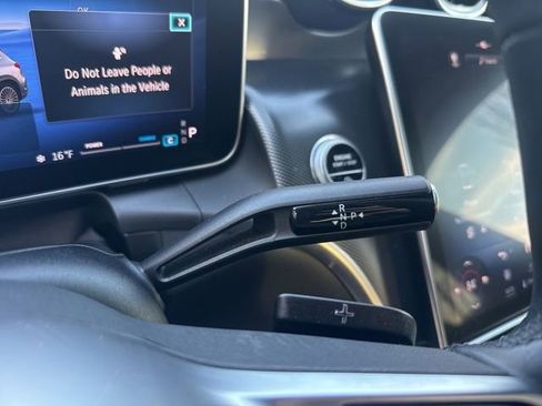 Used 2024 Mercedes-Benz GLC 300 4MATIC image 19