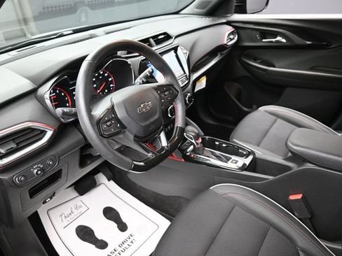 Used 2023 Chevrolet TrailBlazer RS w/ Convenience Package AWD/4WD image 19