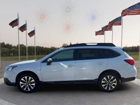 Used 2015 Subaru Outback 3.6R Limited AWD/4WD image 3