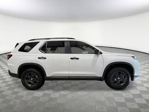 New 2026 Honda Pilot TrailSport image 8