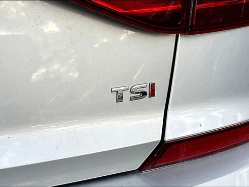 Used 2018 Volkswagen Passat 2.0T S image 8