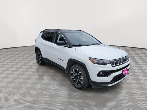 Used 2022 Jeep Compass Limited image 2