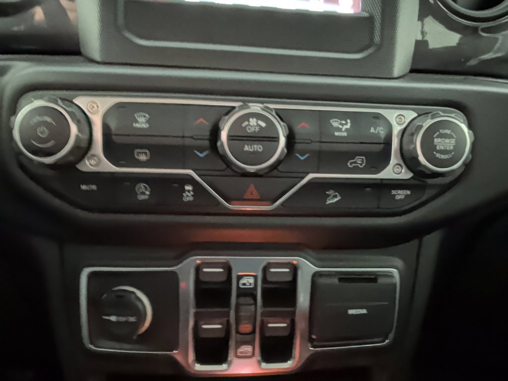 Used 2021 Jeep Wrangler Unlimited Sport AWD/4WD image 19