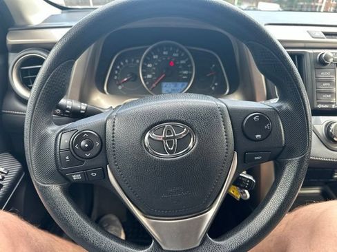Used 2015 Toyota RAV4 XLE AWD/4WD image 17