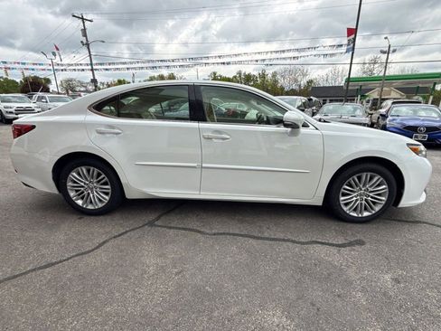 Used 2013 Lexus ES 350 w/ Luxury Pkg FWD image 4