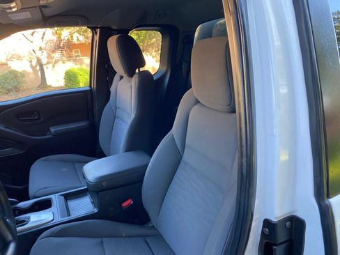 Used 2022 Nissan Frontier S AWD/4WD image 25