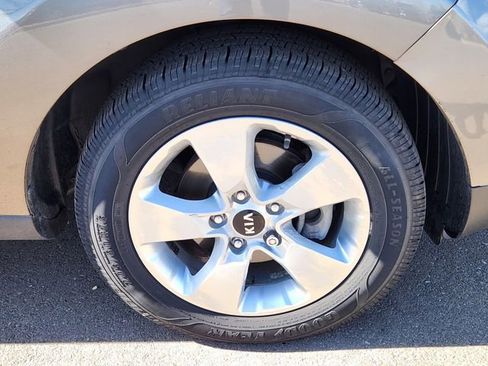 Used 2017 Kia Soul FWD image 14