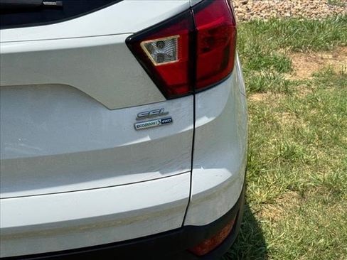 Used 2019 Ford Escape SEL AWD/4WD image 19
