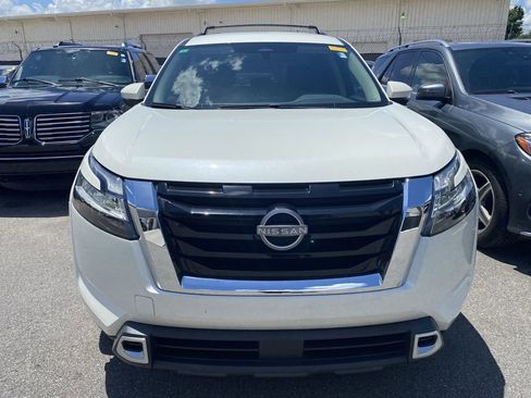Used 2022 Nissan Pathfinder SV FWD image 17