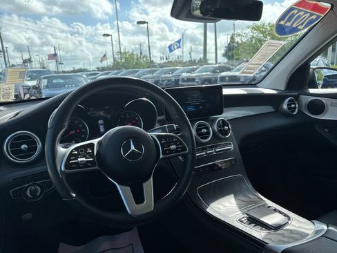 Used 2022 Mercedes-Benz GLC 300 image 12