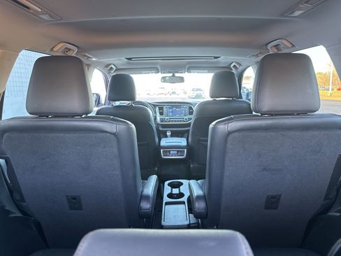 Used 2014 Toyota Highlander Limited image 28