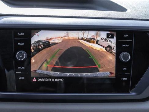 Used 2022 Volkswagen Taos SE image 15