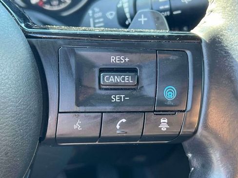 Used 2021 Nissan Rogue SL w/ Premium Package image 22