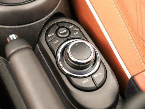 Used 2024 MINI Cooper S w/ Signature Upholstery Package image 29