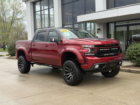 Used 2022 Chevrolet Silverado 1500 RST w/ Safety Package AWD/4WD image 2