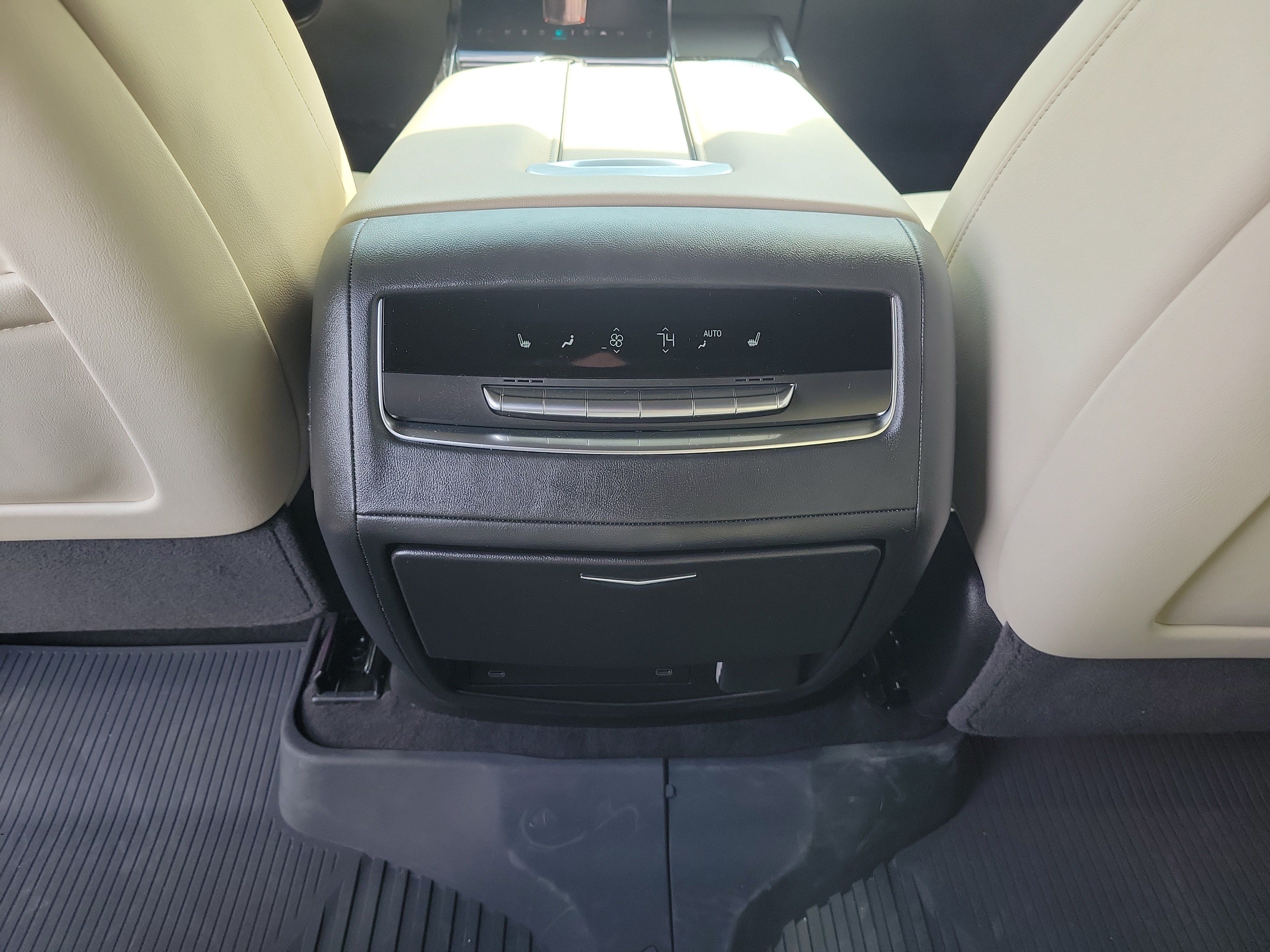Used 2025 Cadillac Escalade Sport w/ Touring Package AWD/4WD image 13