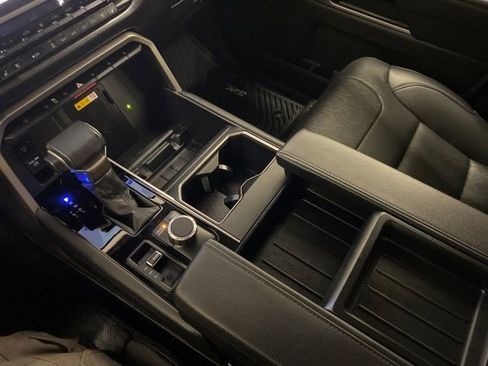 Used 2024 Toyota Tundra Limited image 22