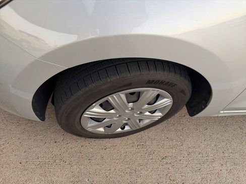 Used 2023 Kia Rio LX image 5