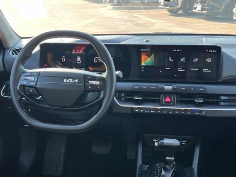 Used 2025 Kia K4 FWD image 19