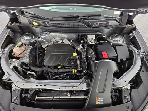 Used 2024 Chevrolet Trax RS w/ Driver Confidence Package image 46